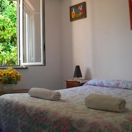 Il Giardino Sul Porto Procida